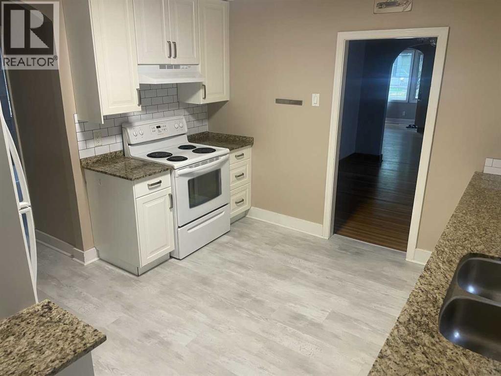 429 10 Street NE - 14