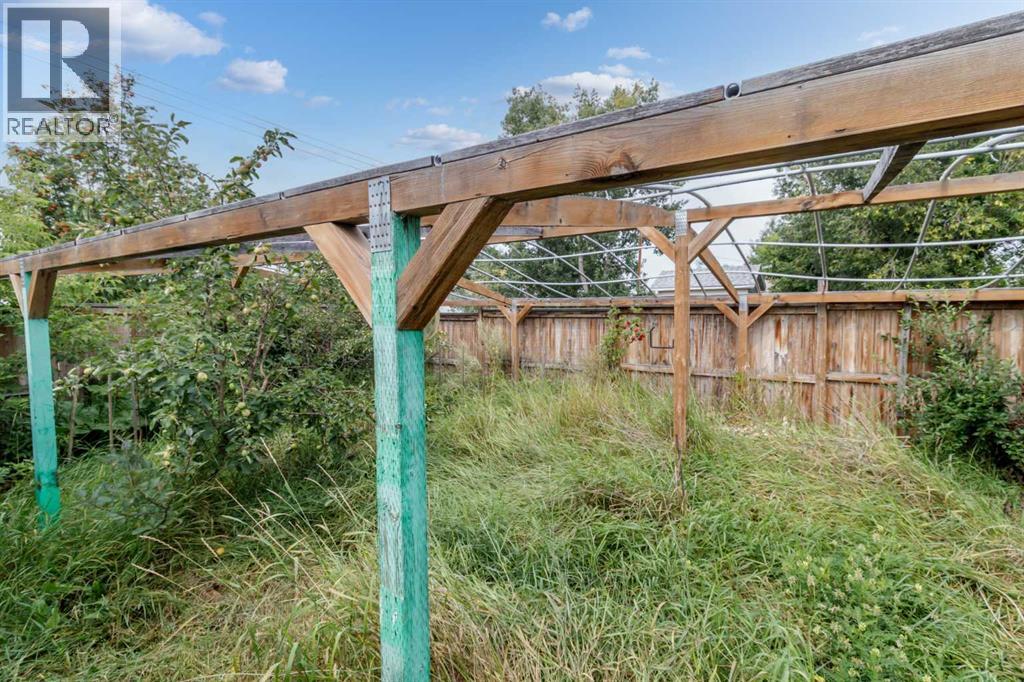 2104 23 Avenue - Image 22
