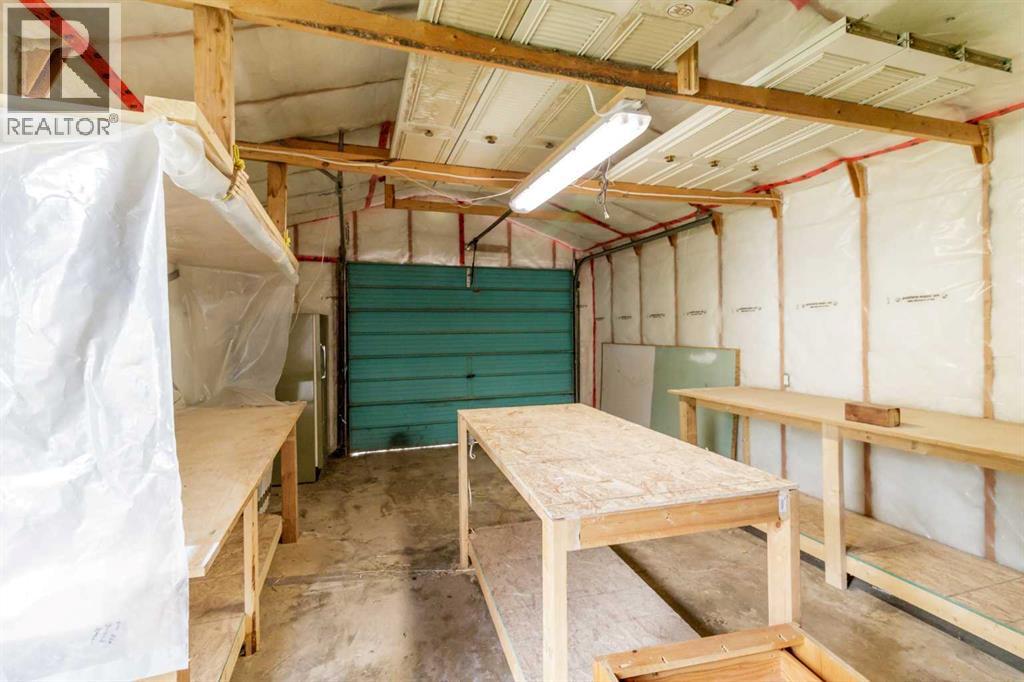 2104 23 Avenue - Image 24