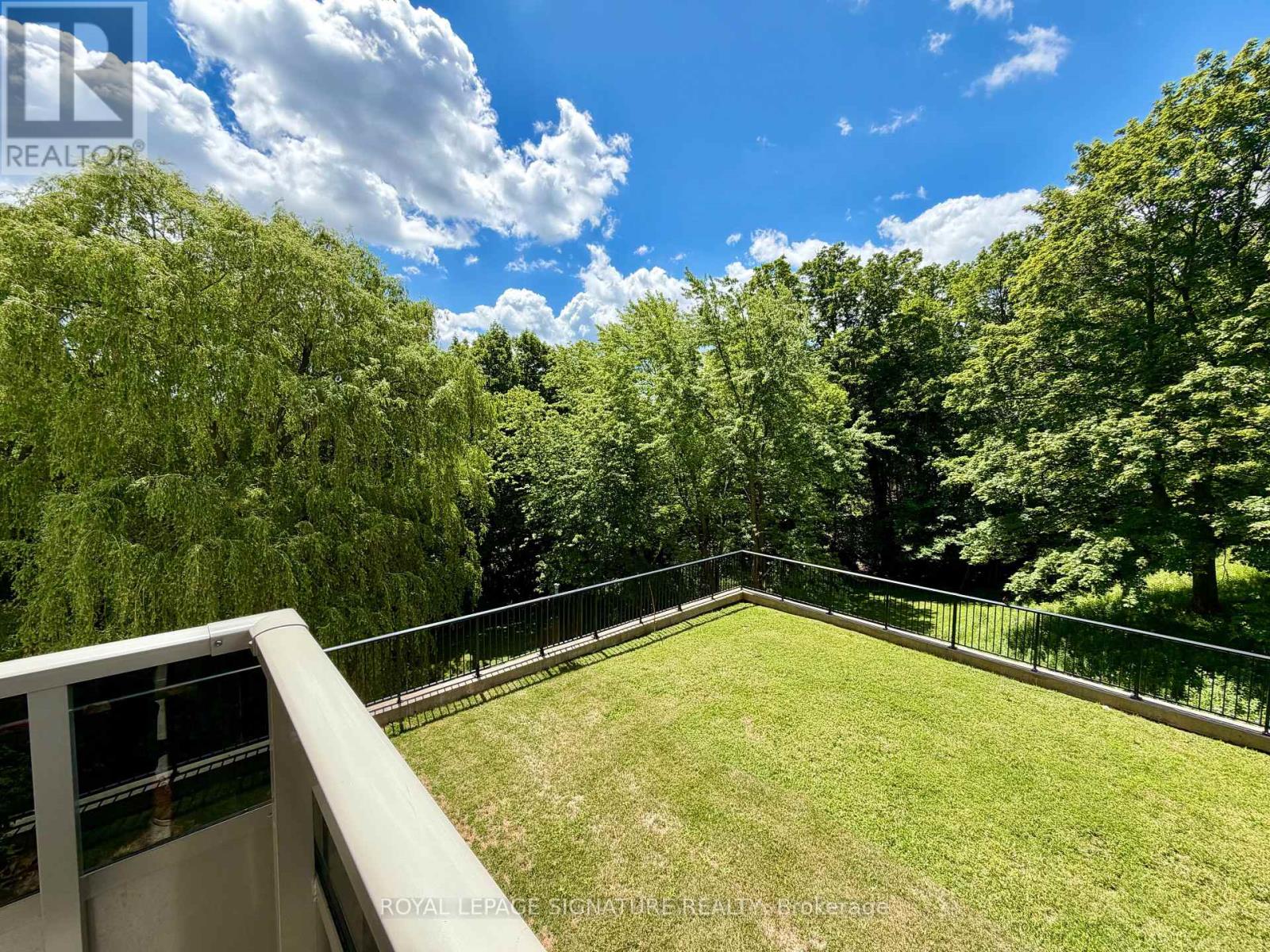 #409 20 EDGECLIFF GOLFWAY - 21