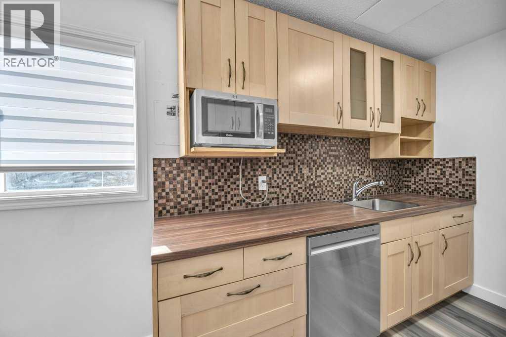 #1 8112 36 Avenue NW - 18