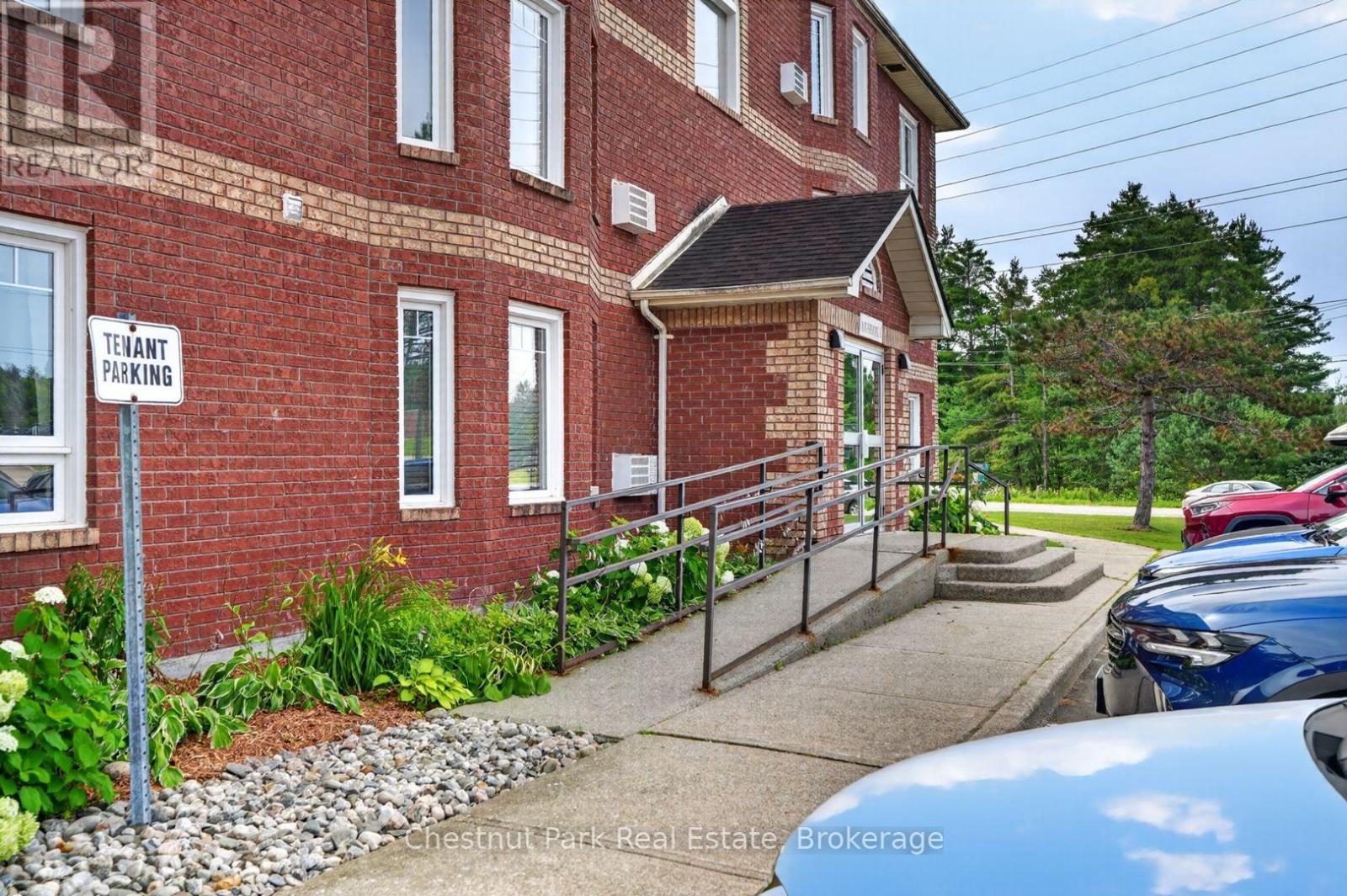 #202C 661 CEDAR LANE - Image 4