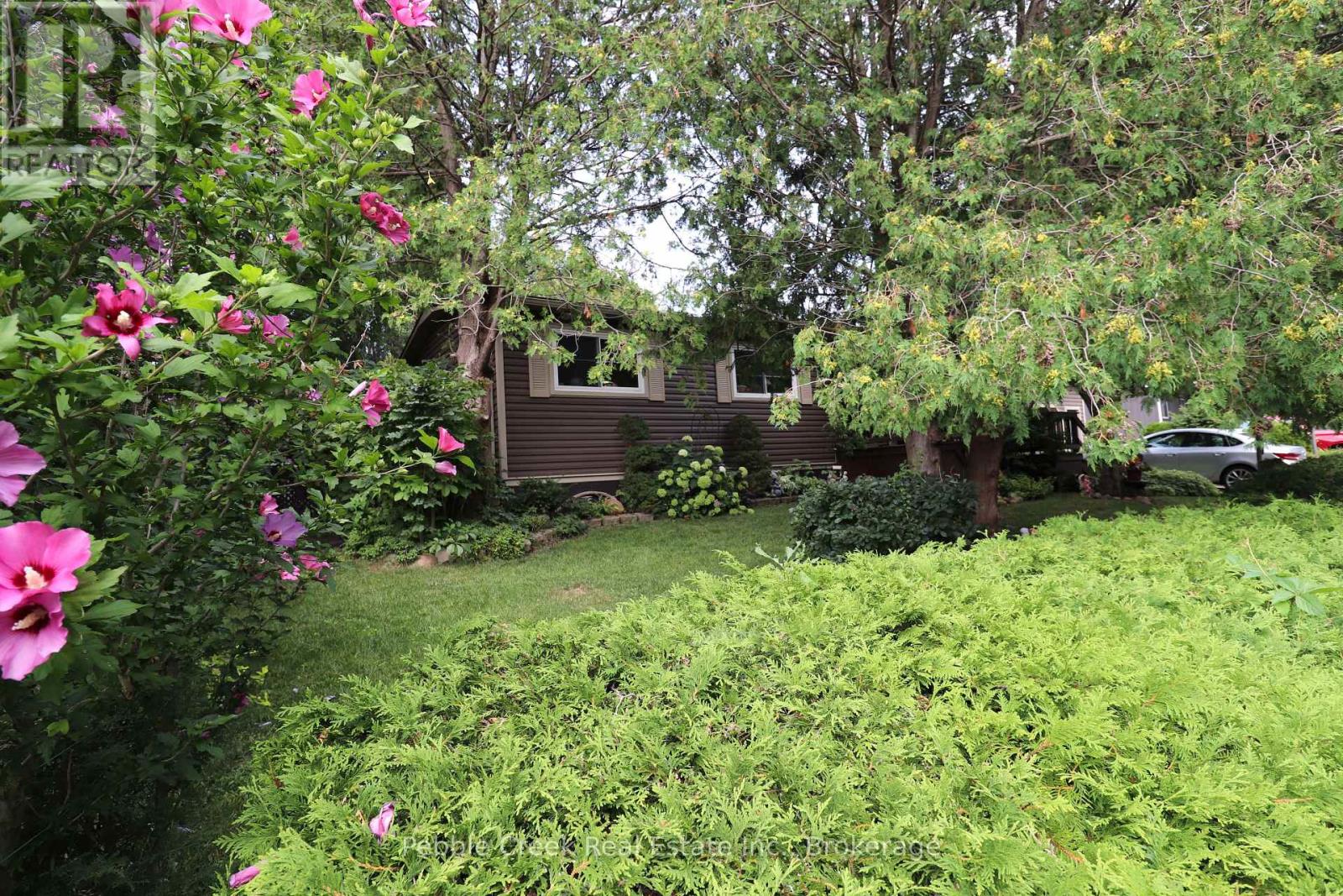 6 GARDEN ROAD - Image 45