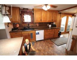 Family room - 6 Garden Road, Ashfield Colborne Wawanosh, ON N7A3Y3 Photo 9