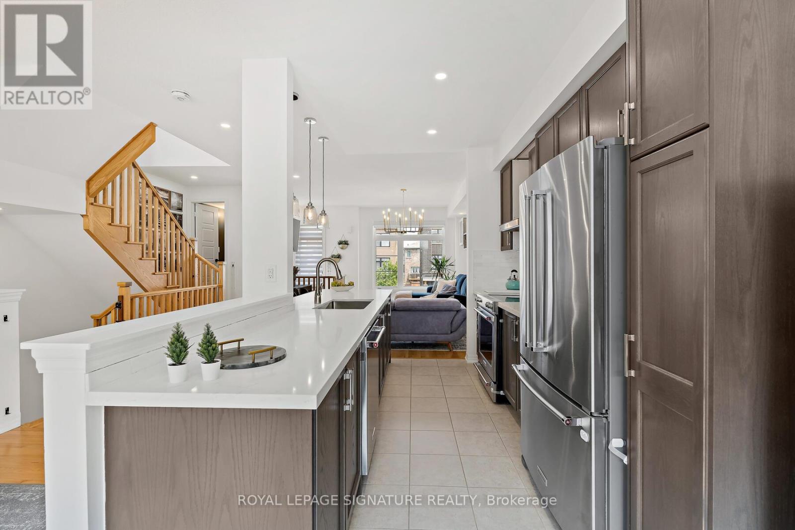 168 TANGO CRESCENT - 10