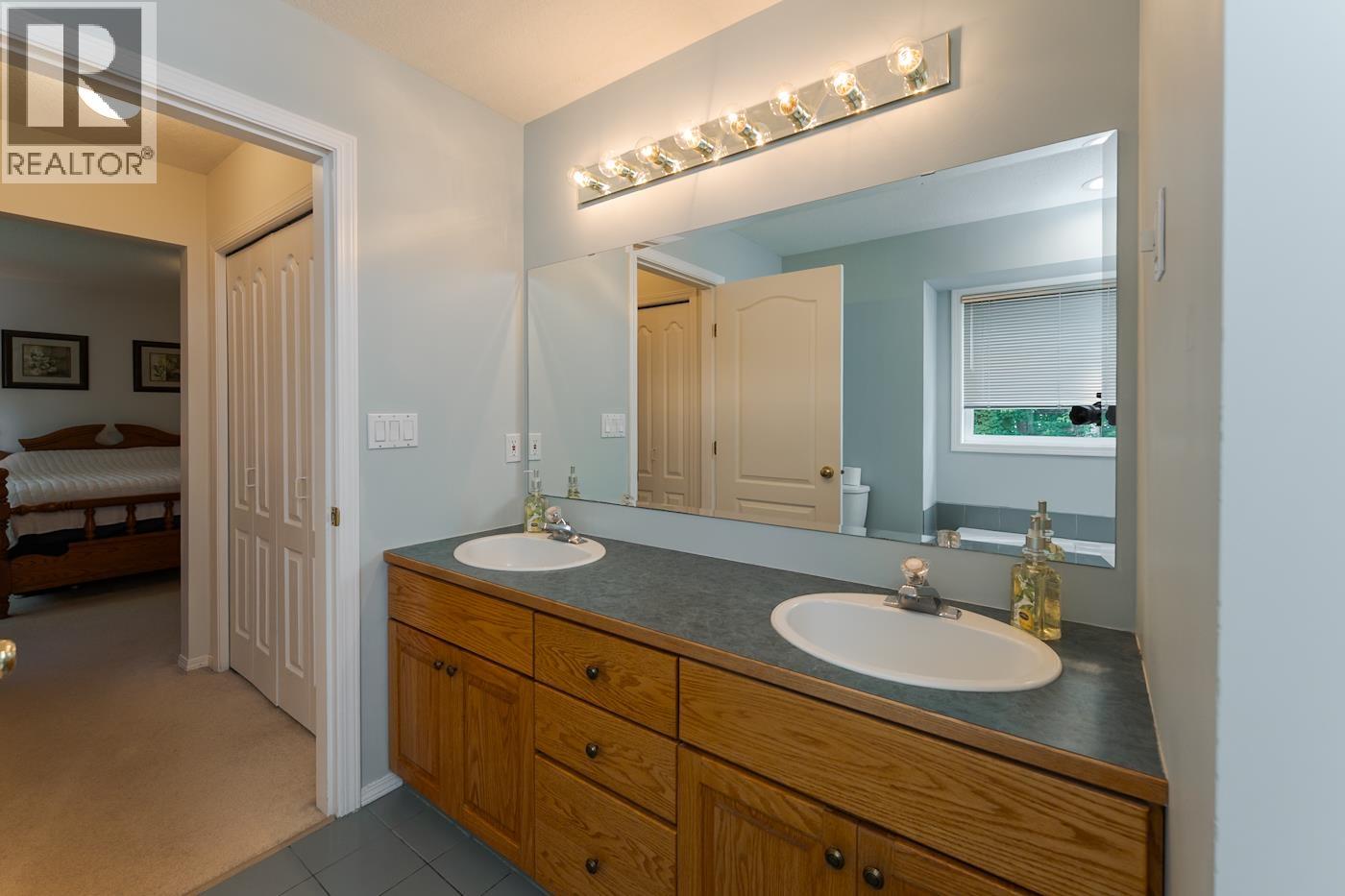 2435 PANORAMA CRESCENT - 19