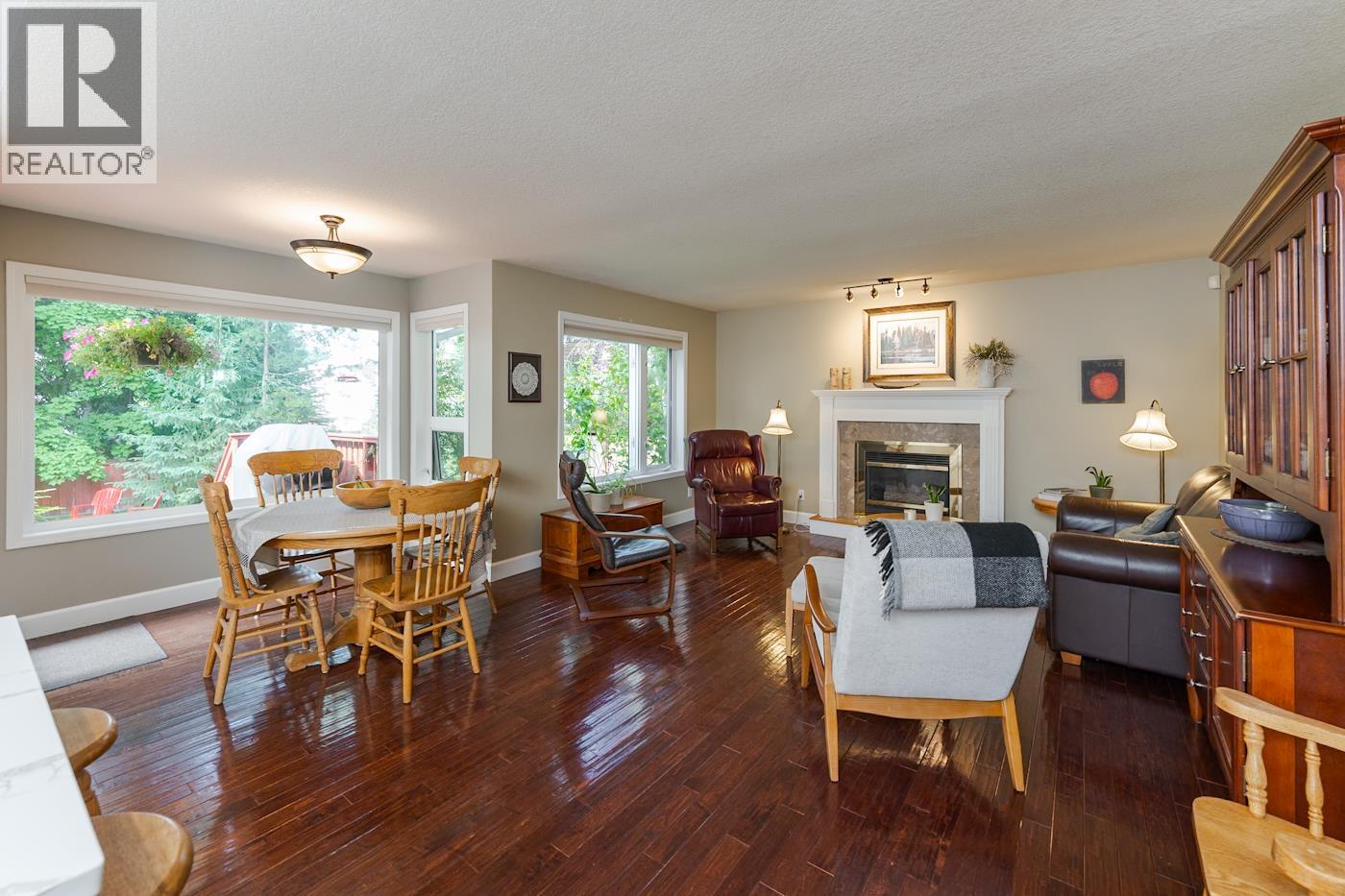 2435 PANORAMA CRESCENT - 9