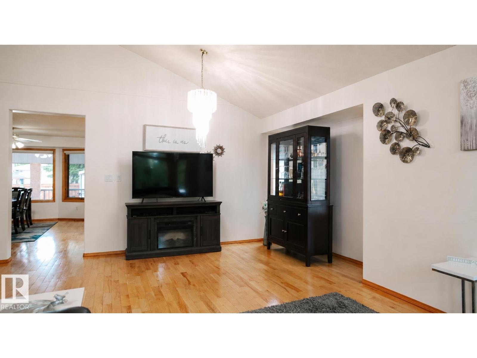 306 TWIN BROOKS DR NW, Twin Brooks, Edmonton photo 3