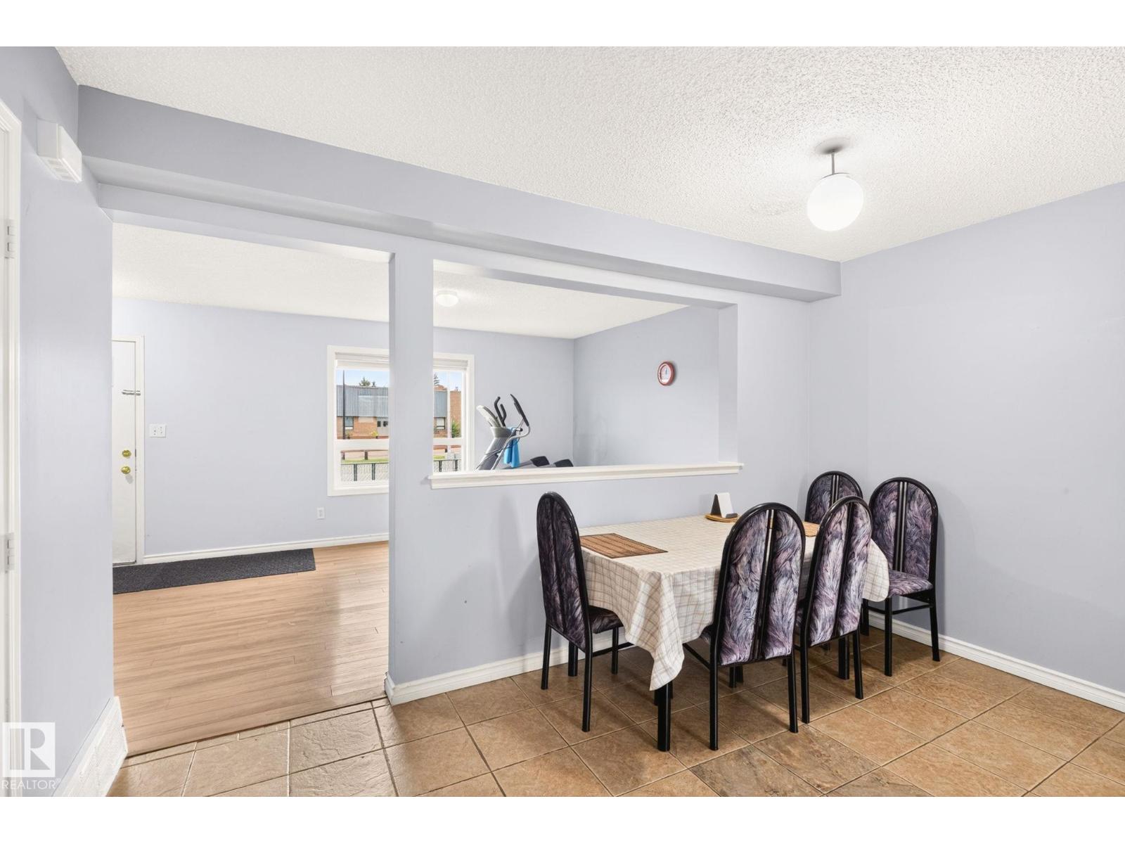 1646 millwoods RD E NW - 18