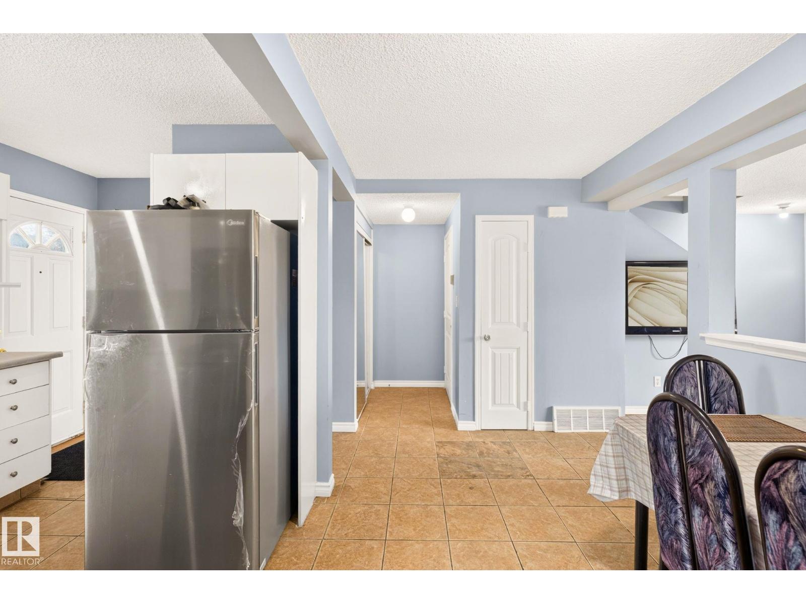 1646 millwoods RD E NW - Image 21