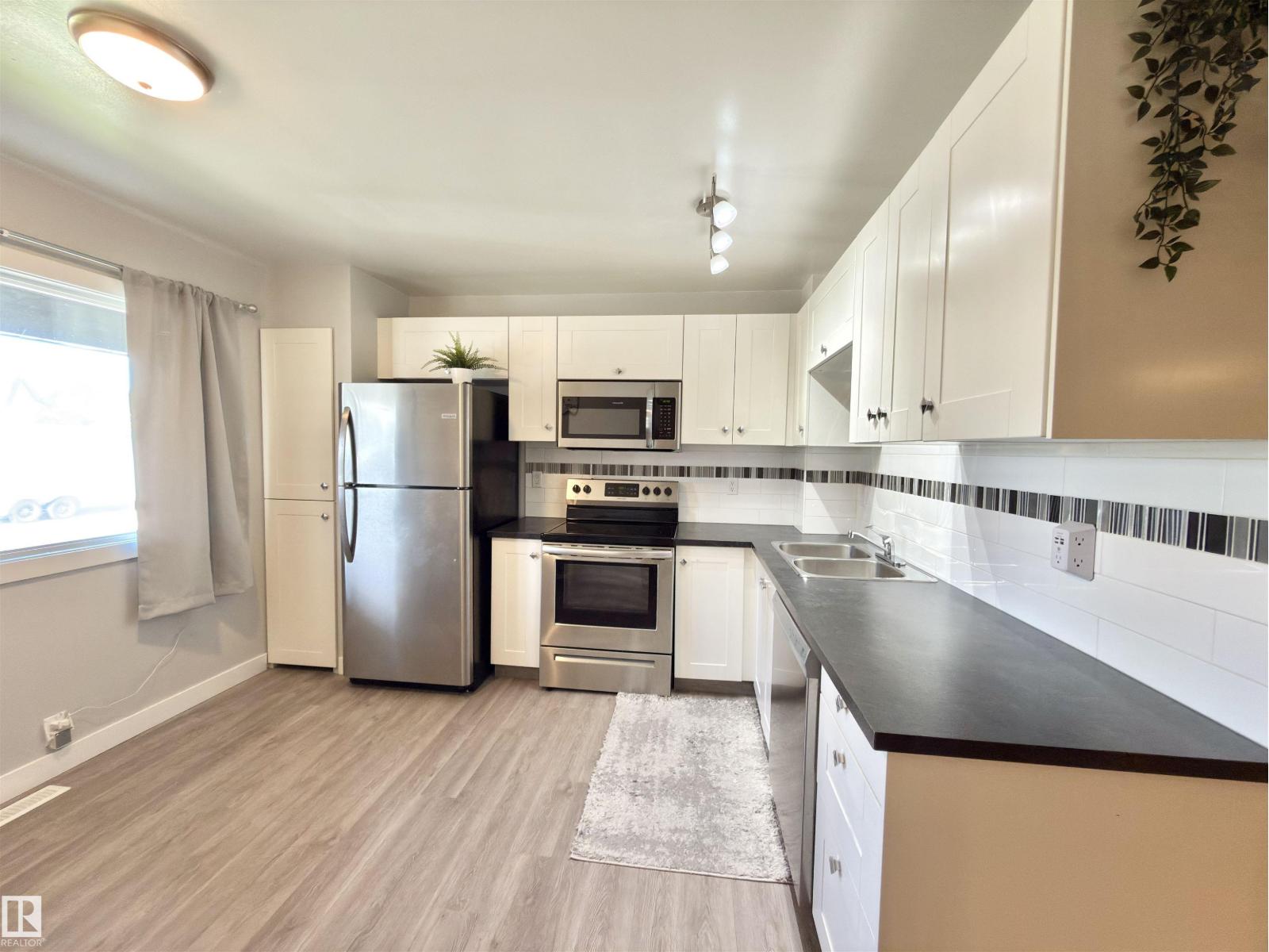 13 18010 98 AV NW NW - Photo 6