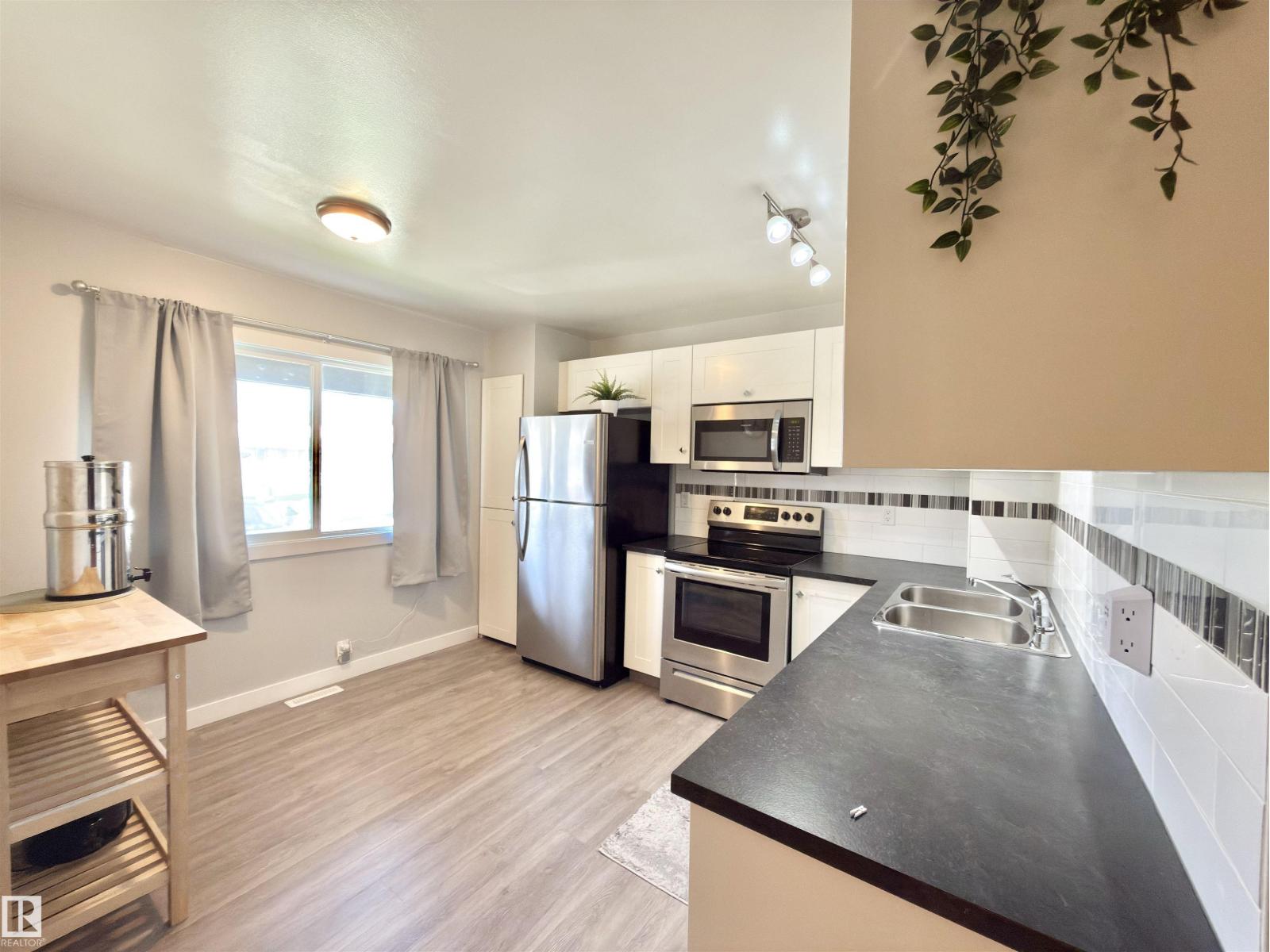13 18010 98 AV NW NW - Photo 7