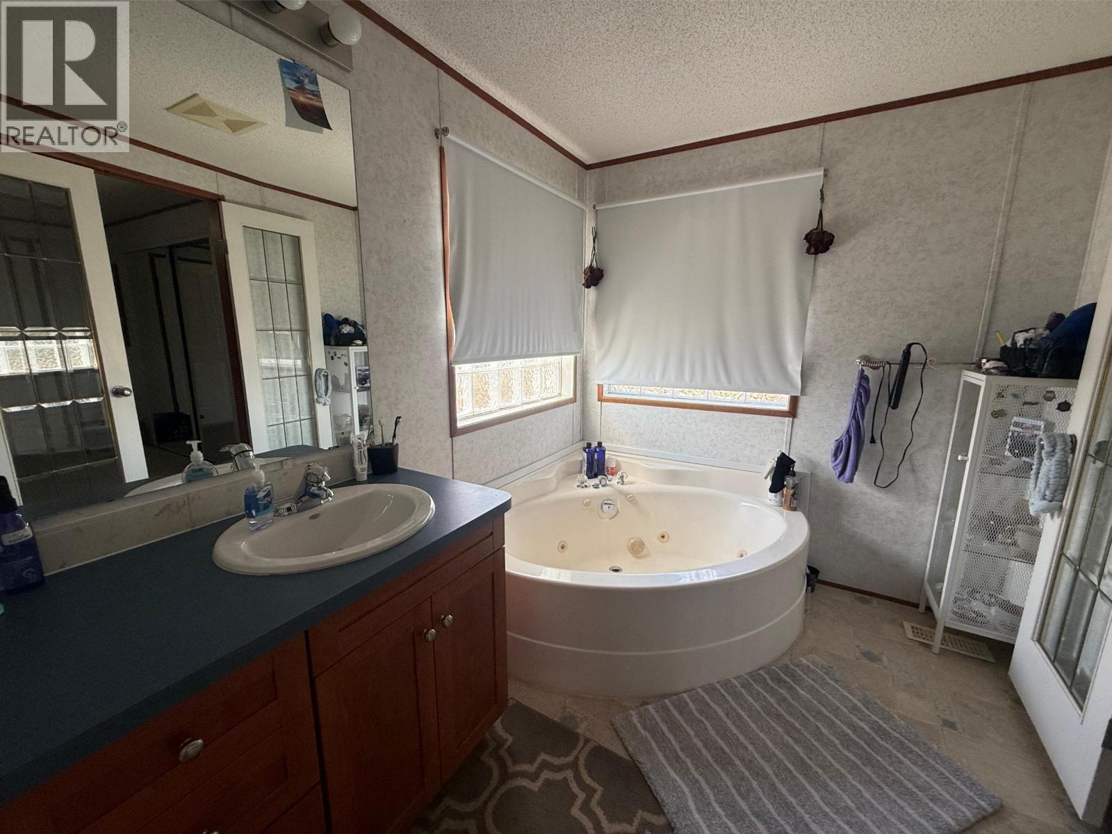 10402 98 STREET - Image 10