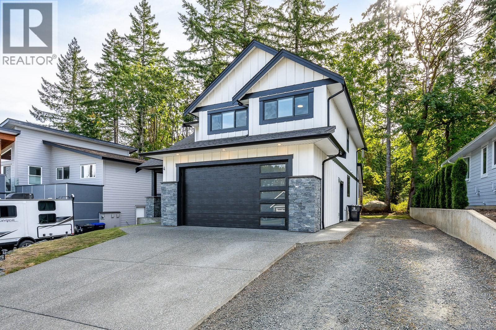 #4 2880 Arden Rd - 2
