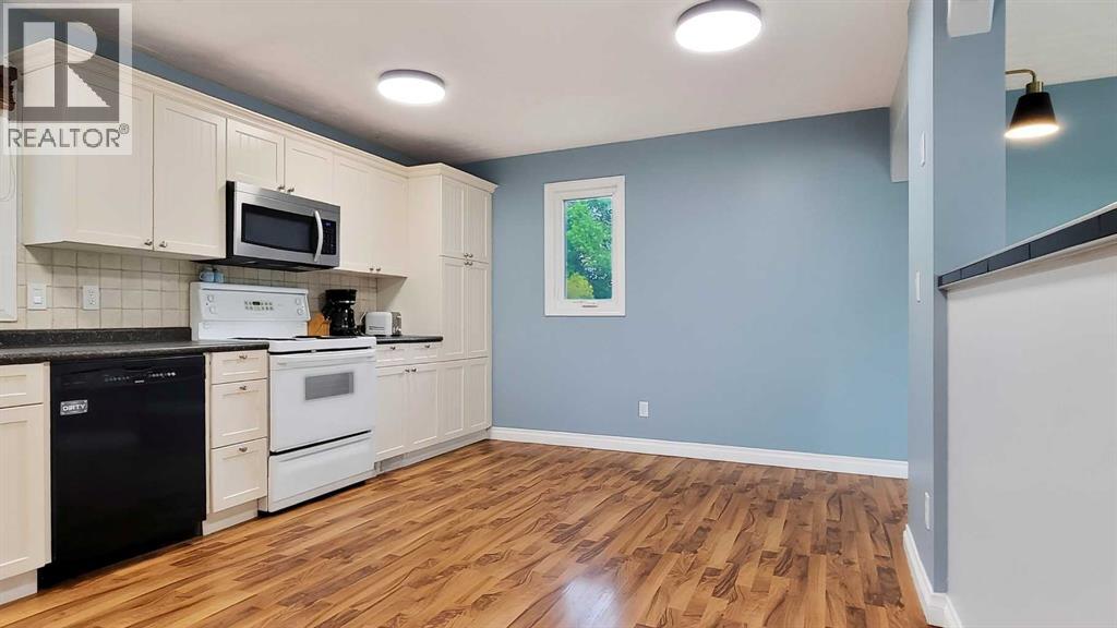 11114 92B Street - Photo 9