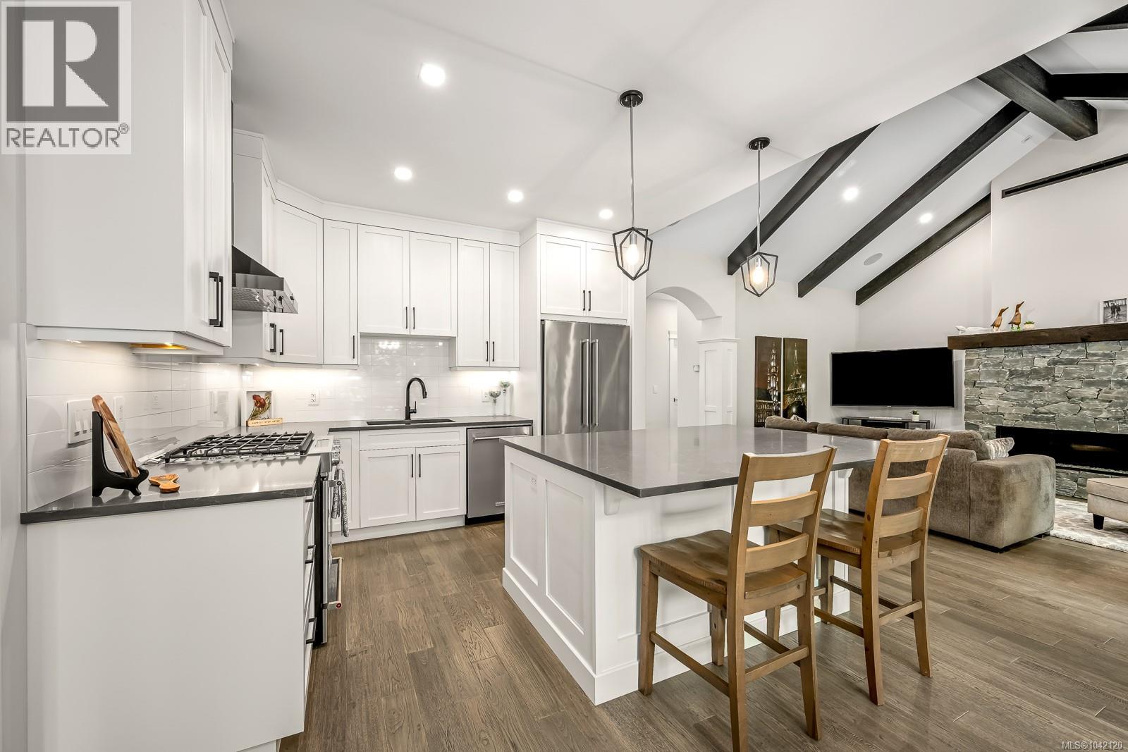 #4 2880 Arden Rd - 11