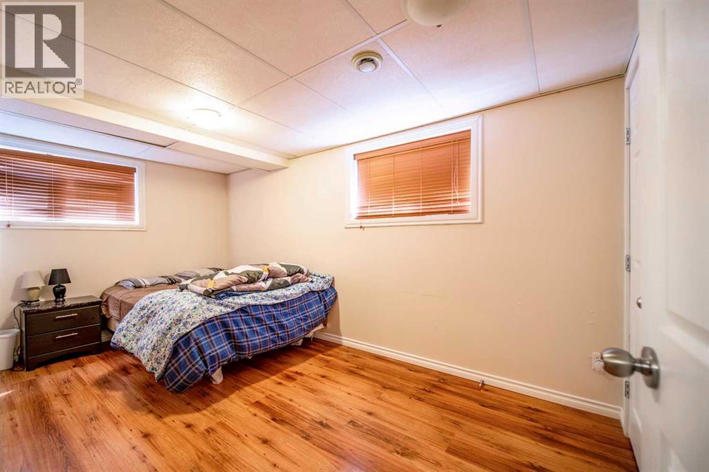 1025 30 Street - Image 15