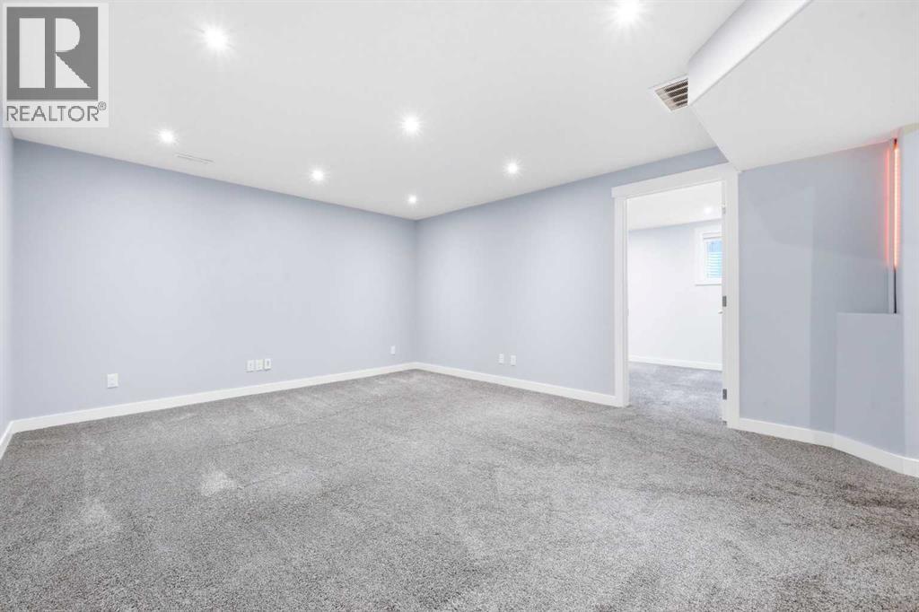 80 Sherwood Crescent Northwest - Photo 32