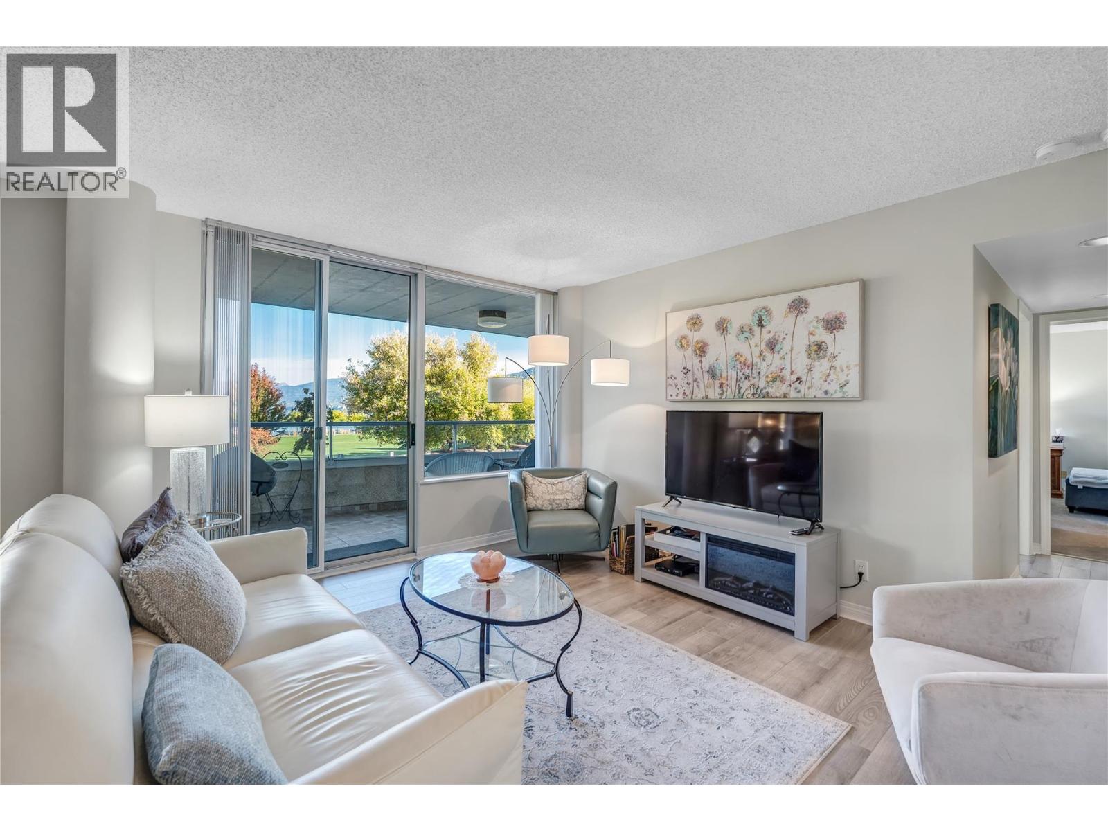 202 86 Lakeshore Drive, Penticton