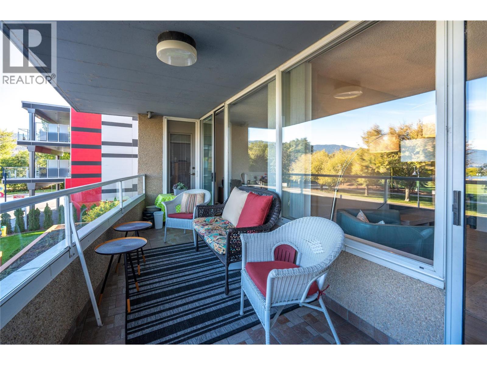 202 86 Lakeshore Drive, Penticton