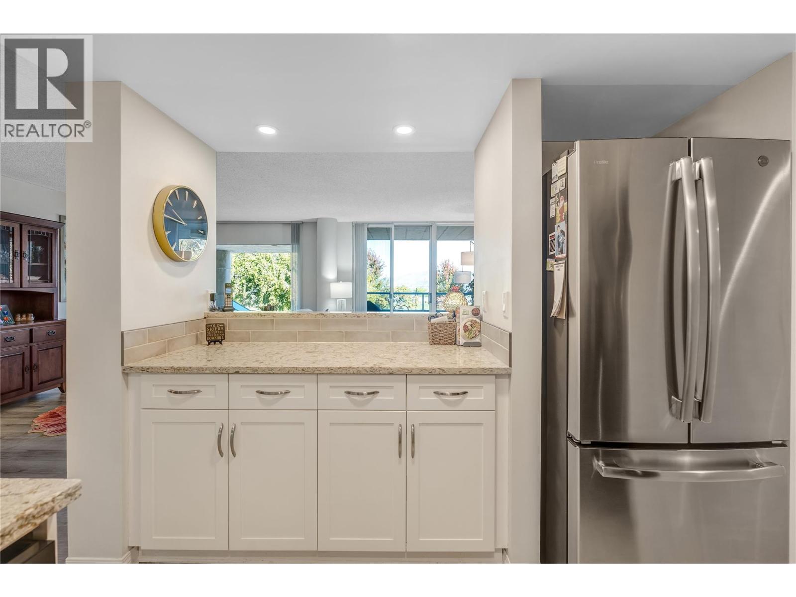 202 86 Lakeshore Drive, Penticton