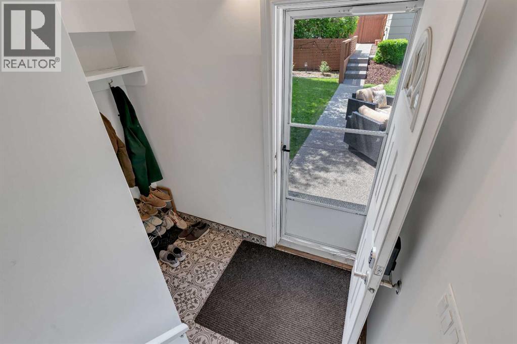 10219 7 Street Southwest - Photo 24