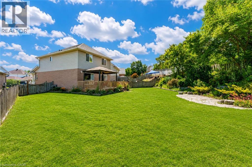 42 BRIARMEADOW Crescent - Image 34