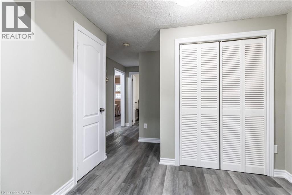 15 SPIERS Crescent - 32