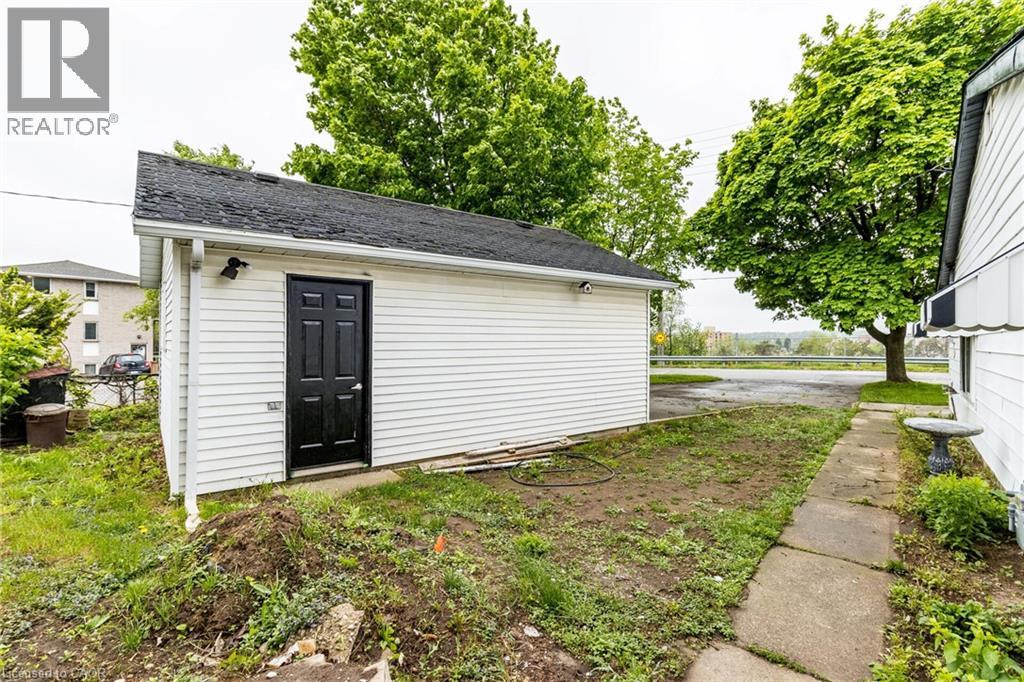 15 SPIERS Crescent - 46