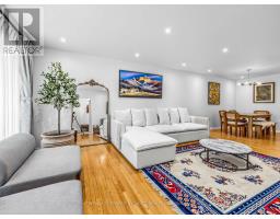 Living room - 1465 Glen Rutley Circle, Mississauga, ON L4X1Z8 Photo 8