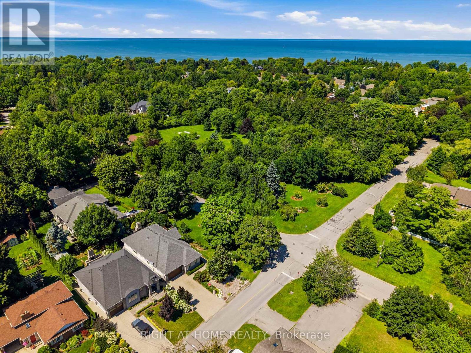 411 NASSAU STREET - 38