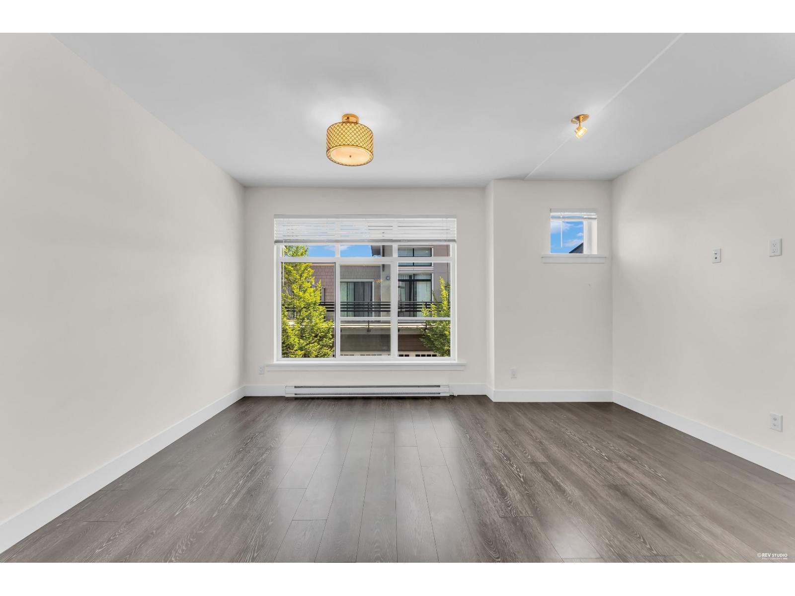 3 Bed, 3 Bath House for Sale in Surrey – 11 9989 E BARNSTON DRIVE, Surrey – MLS# R3154037 - Image 9