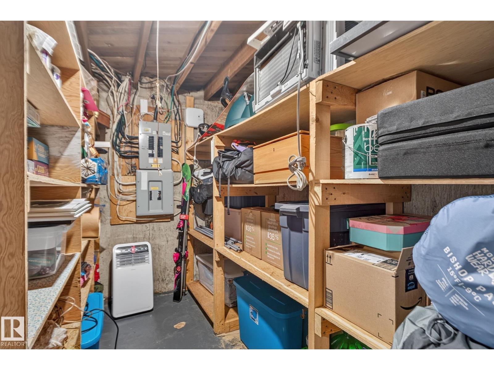 12 LATIMER PL - Image 41