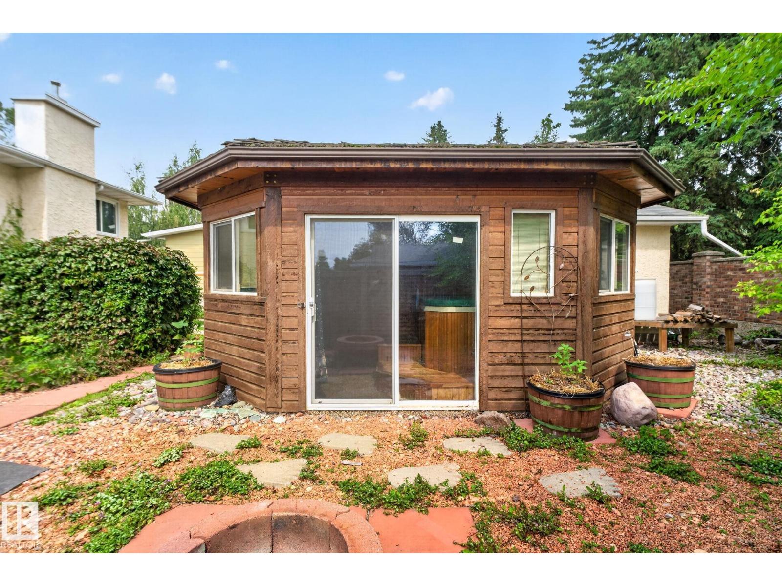 12 LATIMER PL - Image 43