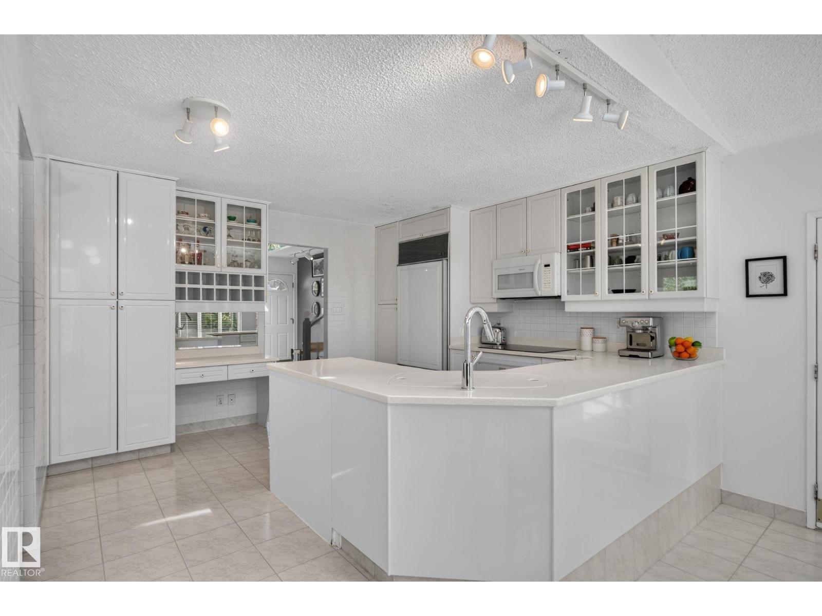 12 LATIMER PL - Image 6