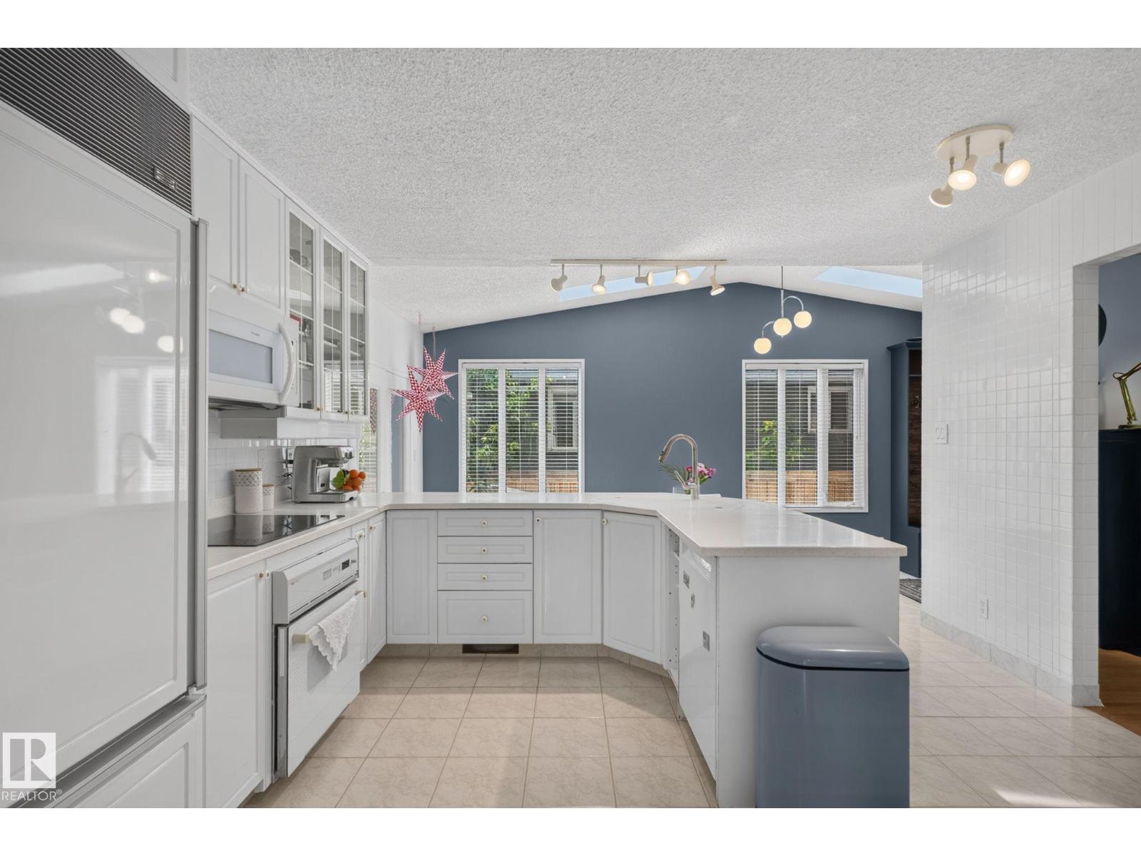 12 LATIMER PL - Image 9