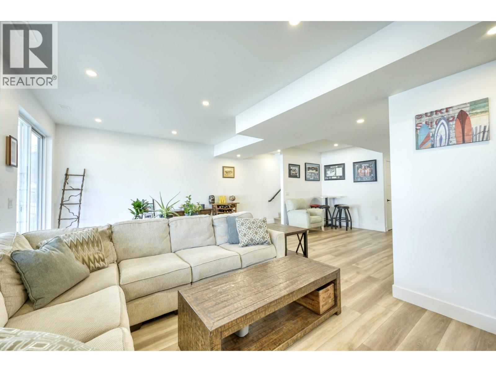 14 Lambert Court - 21