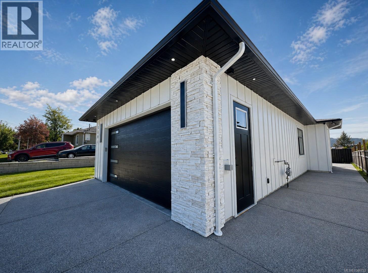 2684 12th Ave - Image 3