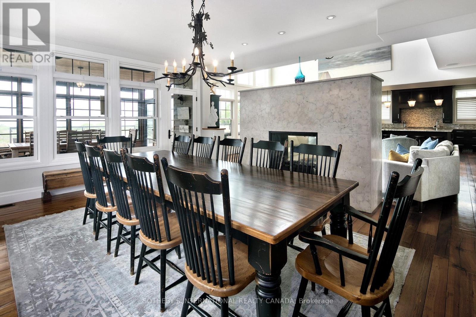 156 BARTLETT BOULEVARD - 8