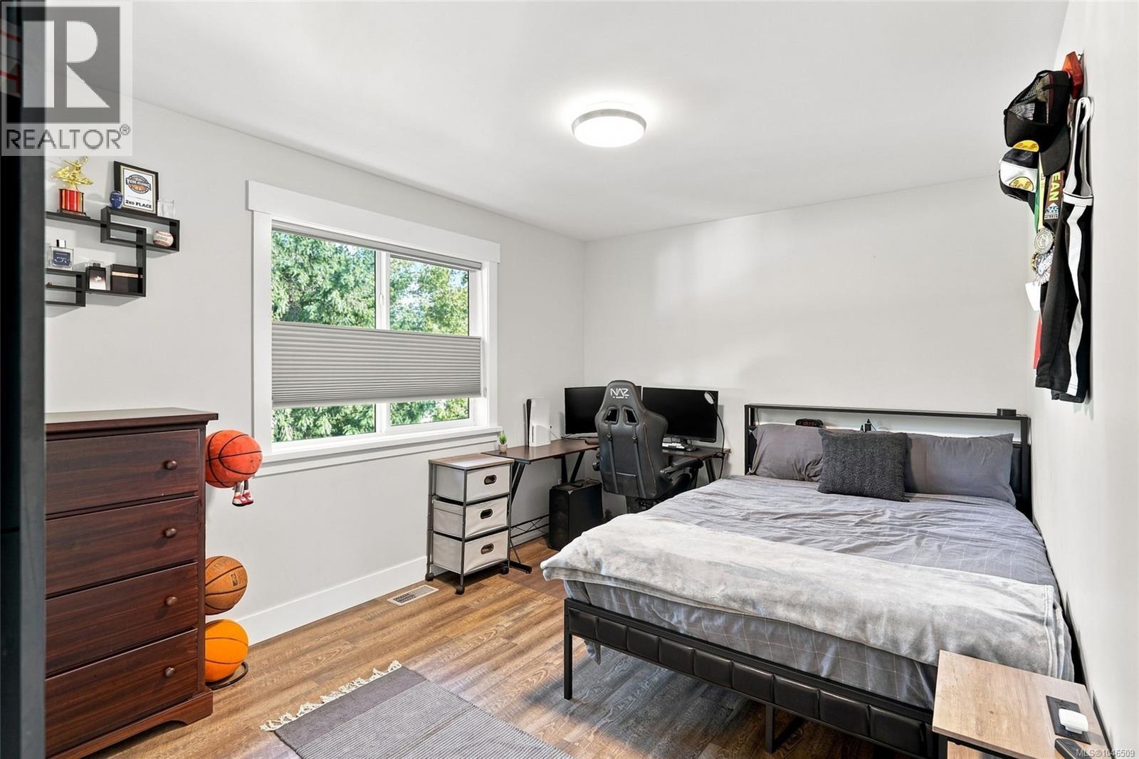3793 Marjorie Way - 36