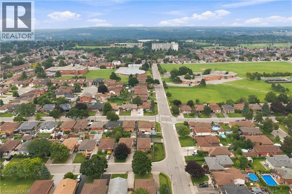 58 MOXLEY Drive - 24