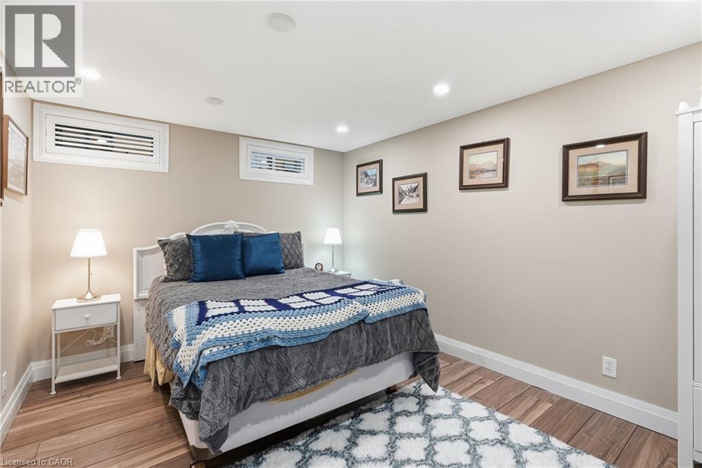 58 MOXLEY Drive - 19