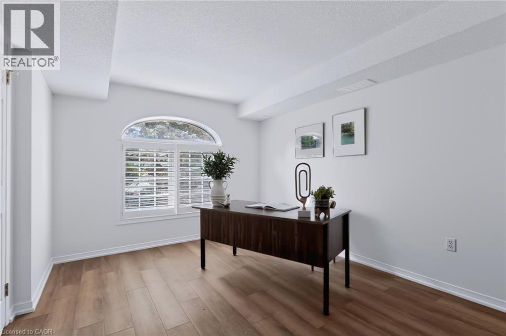 #B205 216 PLAINS Road W - 20