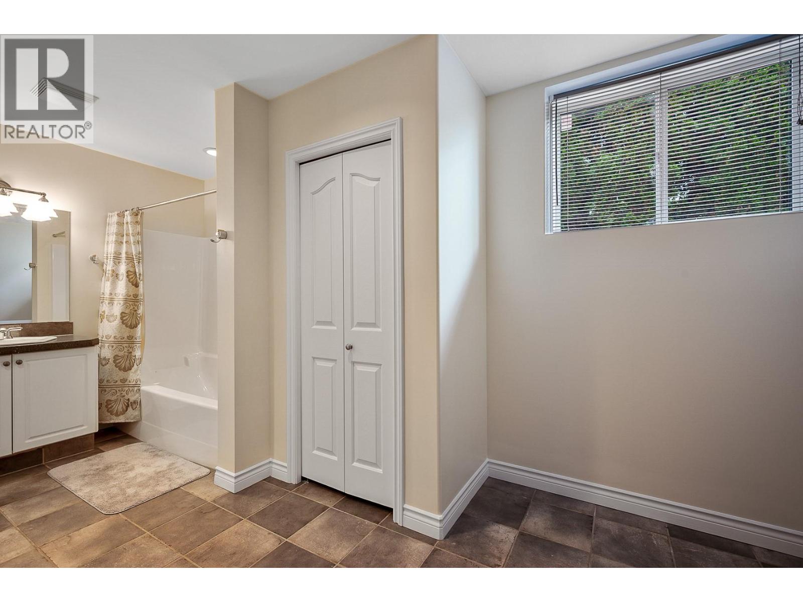 7178 Brent Road N - 45