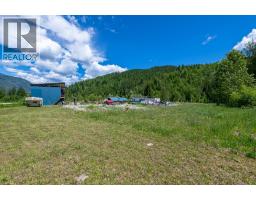 1940 Trans Can Highway, Sicamous, BC V0E2V0 Photo 17