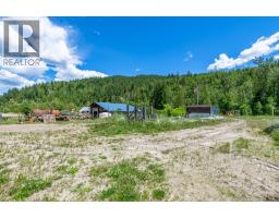 1940 Trans Can Highway, Sicamous, BC V0E2V0 Photo 18