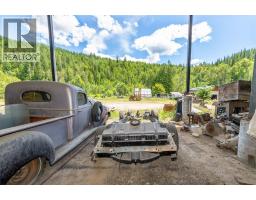 1940 Trans Can Highway, Sicamous, BC V0E2V0 Photo 11