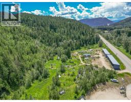 1940 Trans Can Highway, Sicamous, BC V0E2V0 Photo 27