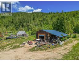 1940 Trans Can Highway, Sicamous, BC V0E2V0 Photo 42