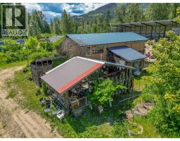 1940 Trans Can Highway, Sicamous, BC V0E2V0 Photo 38